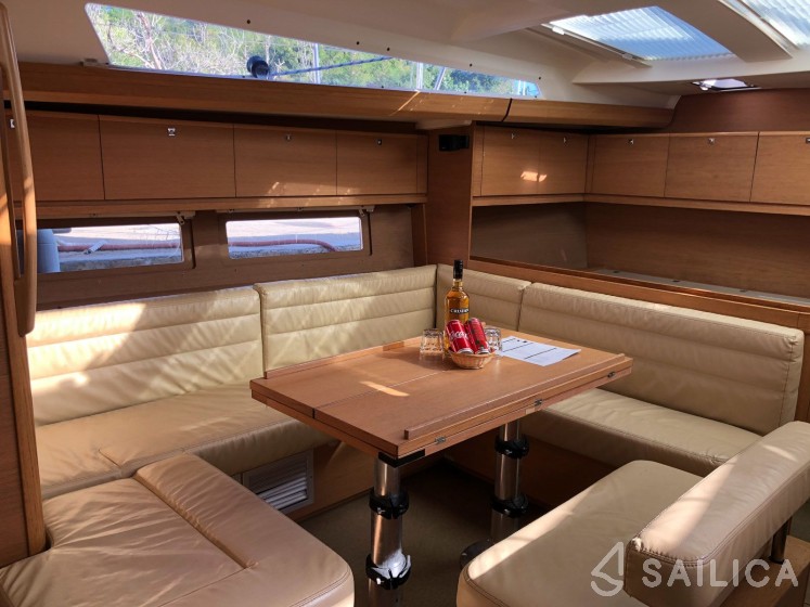 Dufour 500 GL - Yacht Charter Sailica