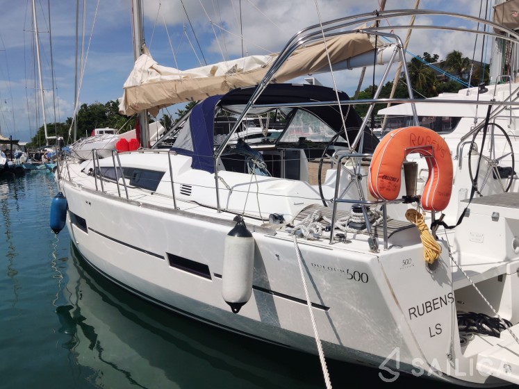 Dufour 500 GL - Yacht Charter Sailica