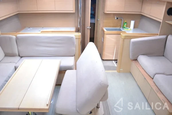 Dufour 500 GL - Yacht Charter Sailica