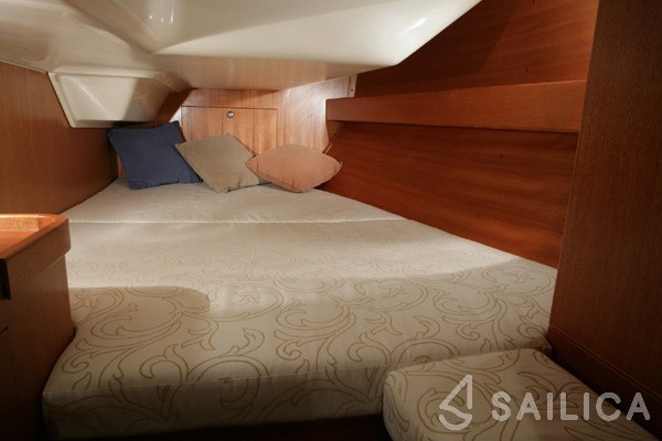 Elan 344 Impression - Yacht Charter Sailica