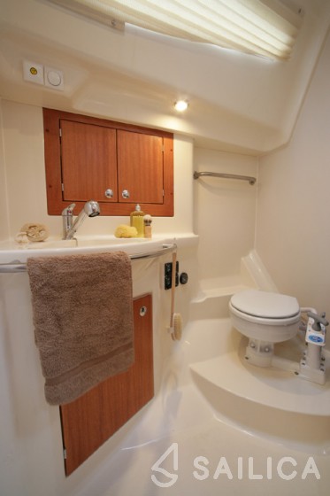 Elan 344 Impression - Yacht Charter Sailica