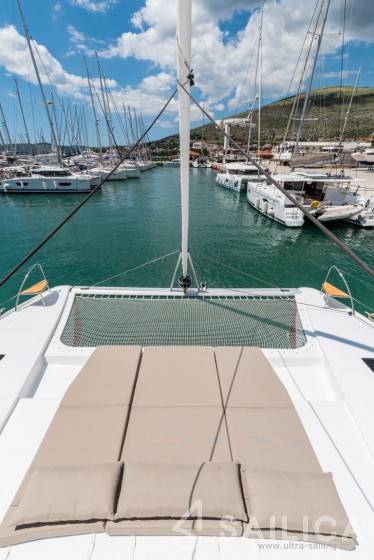 Saona 47 - Yacht Charter Sailica