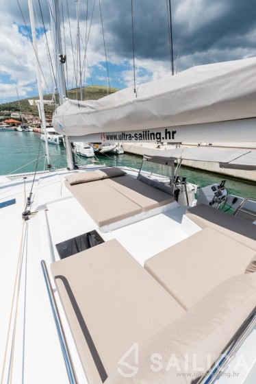 Saona 47 - Yacht Charter Sailica