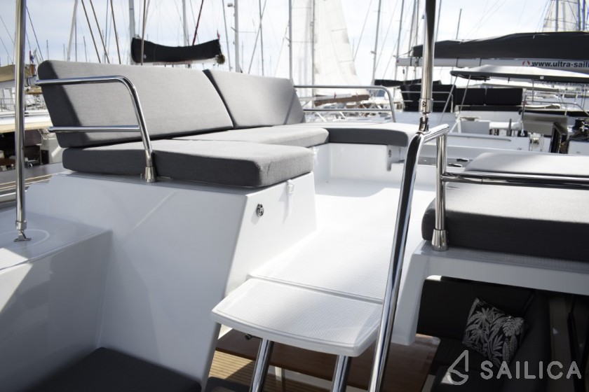 Saona 47 - Yacht Charter Sailica