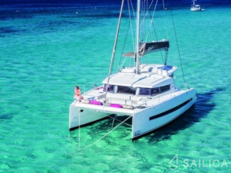 Bali 4.1 - Yacht Charter Sailica