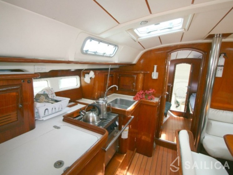 Oceanis 41 - Yacht Charter Sailica