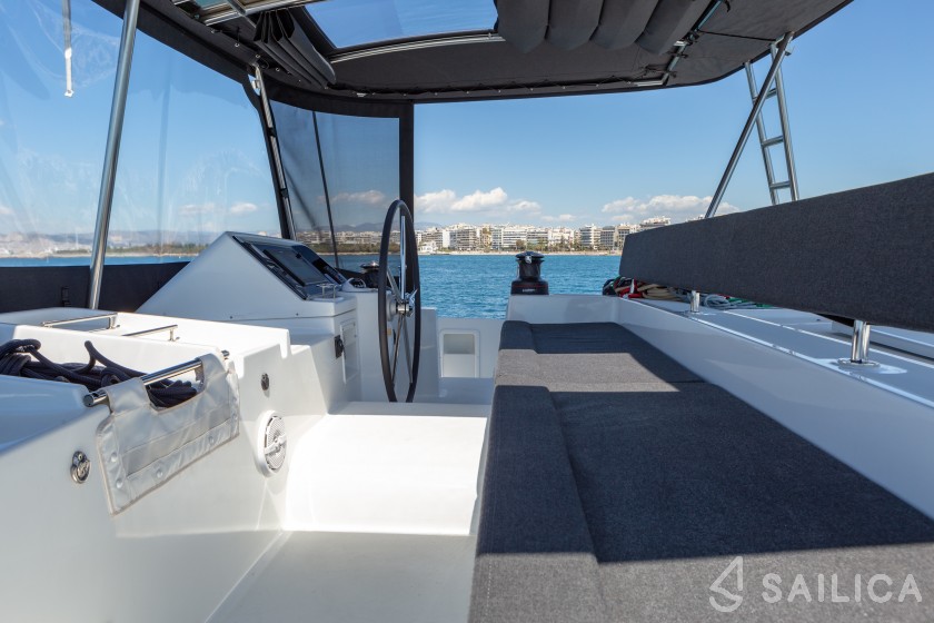 Lagoon 450  Flybridge - Yacht Charter Sailica
