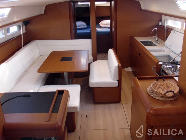 Sun Odyssey 519 - Yacht Charter Sailica