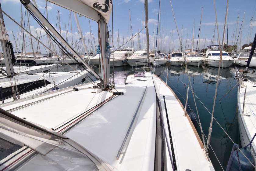 Oceanis 41 - Yacht Charter Sailica