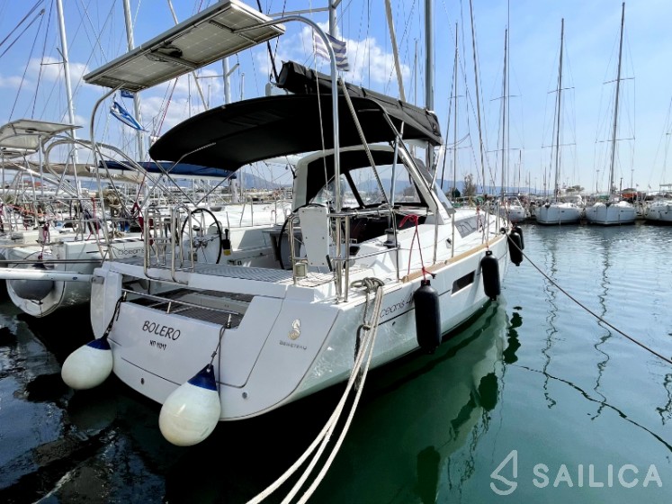 Oceanis 41 - Yacht Charter Sailica