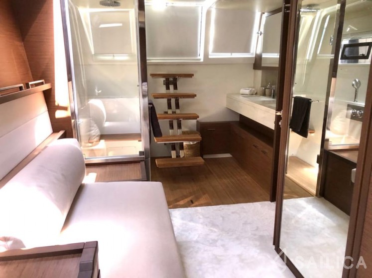 Lagoon 620 - Yacht Charter Sailica