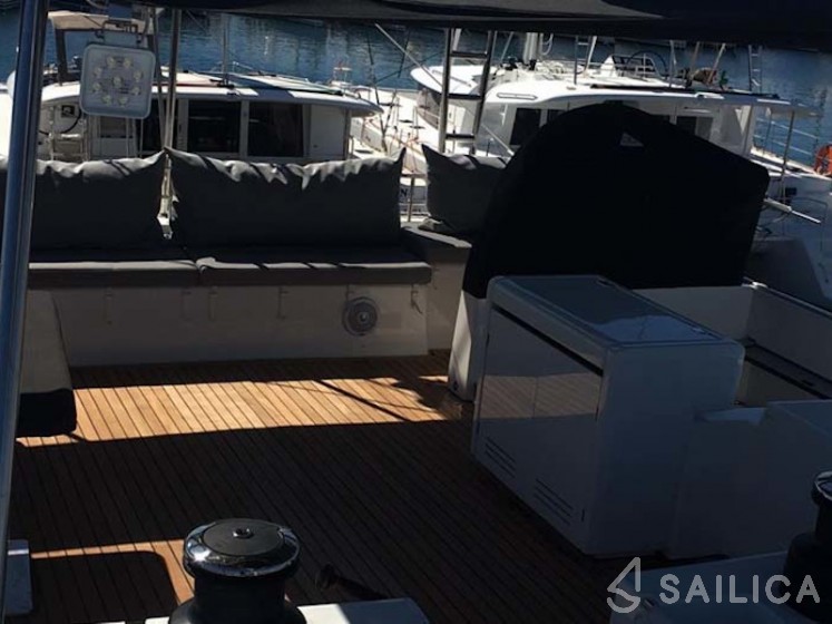 Lagoon 620 - Yacht Charter Sailica