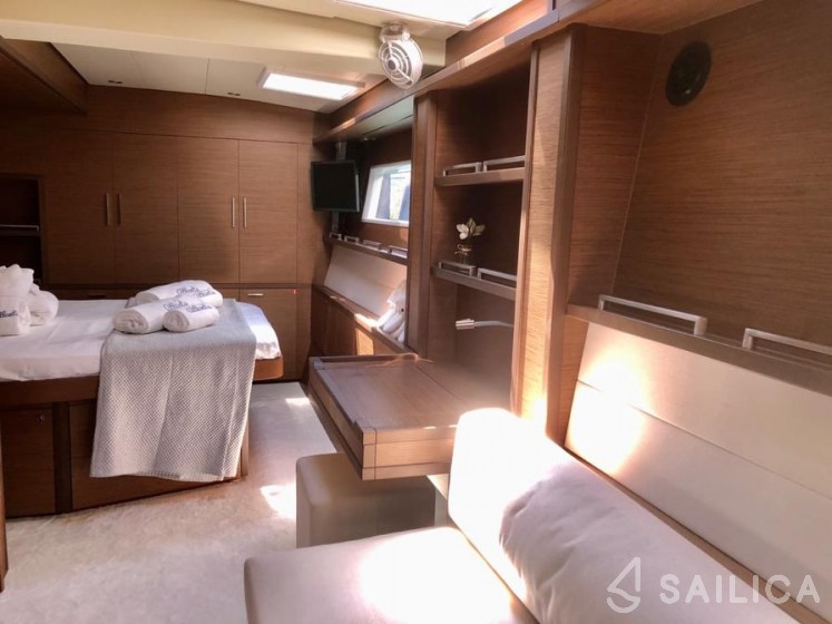 Lagoon 620 - Yacht Charter Sailica