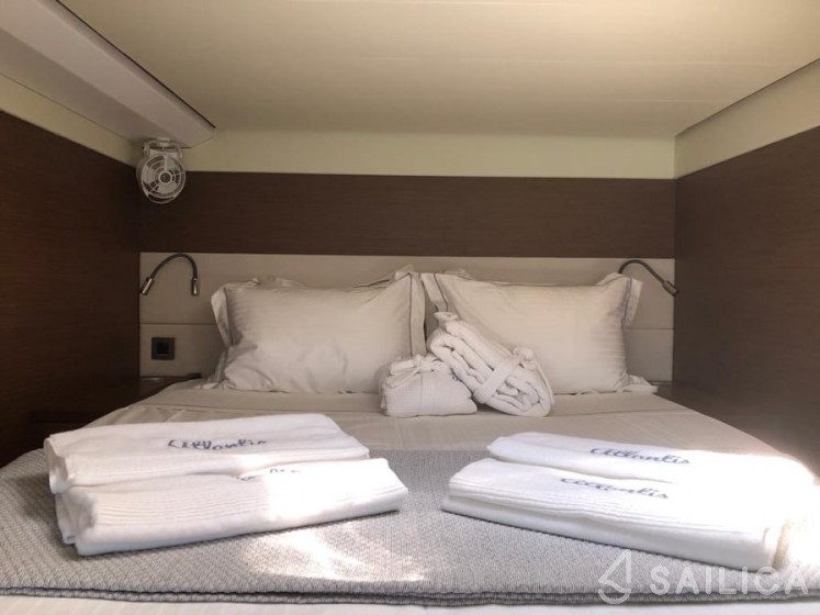 Lagoon 620 - Yacht Charter Sailica