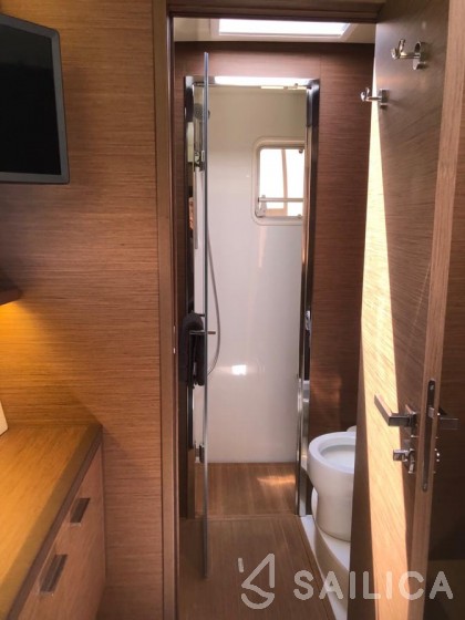 Lagoon 620 - Yacht Charter Sailica