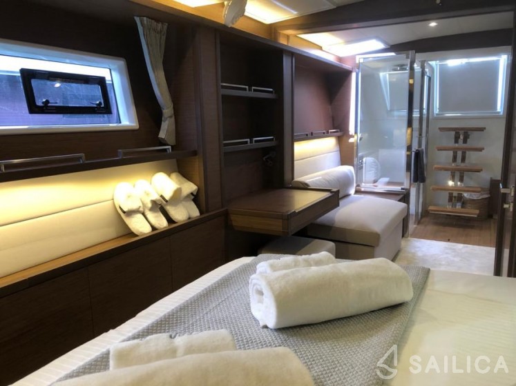 Lagoon 620 - Yacht Charter Sailica