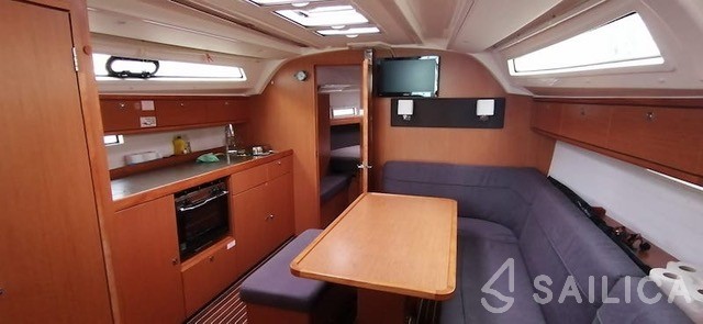 Bavaria 41 Cruiser - Yacht Charter Sailica
