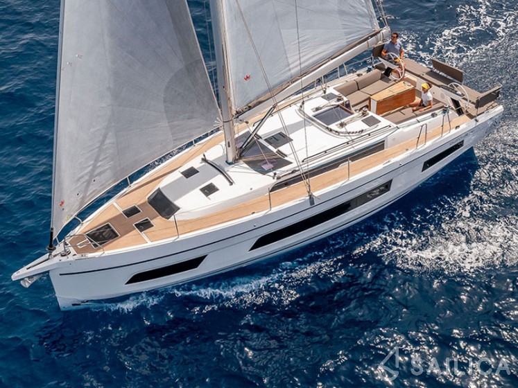 Dufour 410 GL - Yacht Charter Sailica