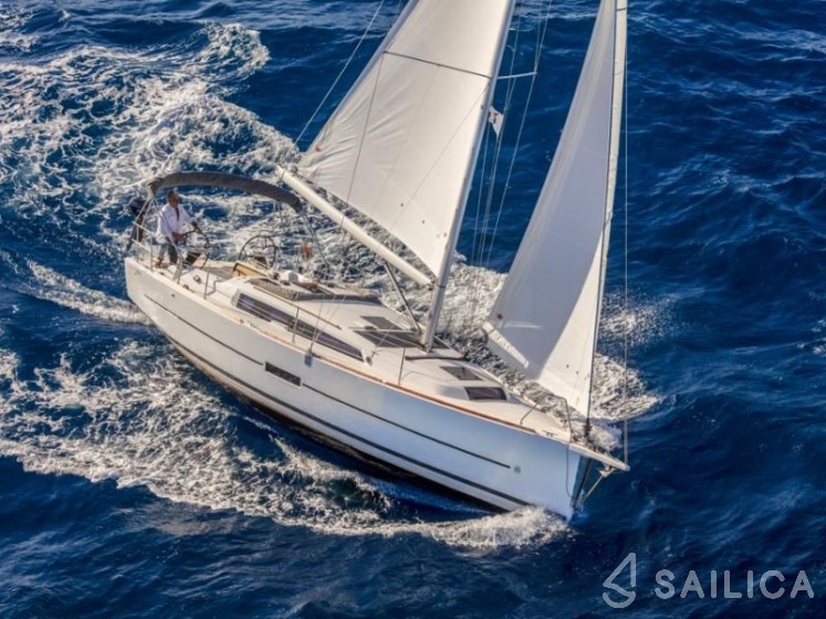 Dufour 360 GL - Yacht Charter Sailica