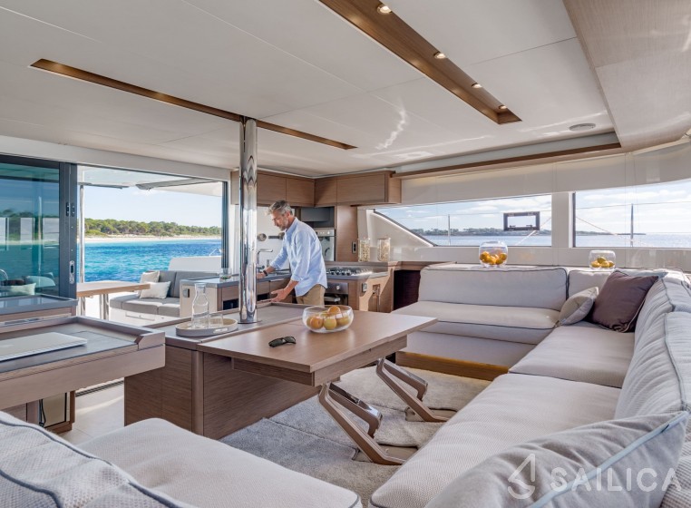 Lagoon 50 - Yacht Charter Sailica