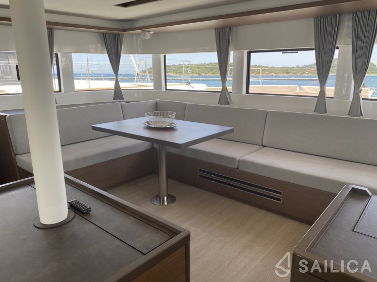 Lagoon 50 - Yacht Charter Sailica