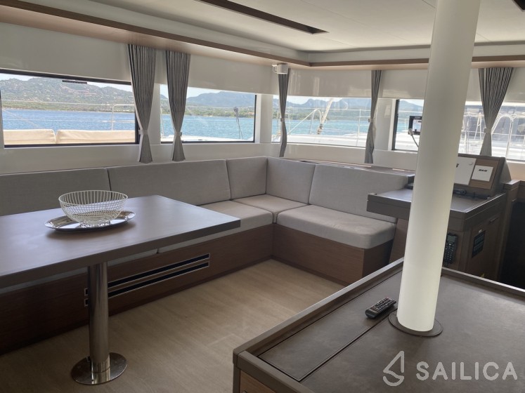 Lagoon 50 - Yacht Charter Sailica