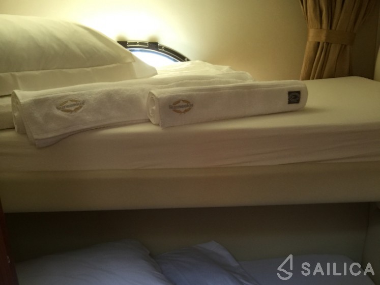 Manhattan 50 - Yacht Charter Sailica