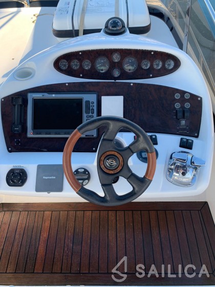 Manhattan 50 - Yacht Charter Sailica