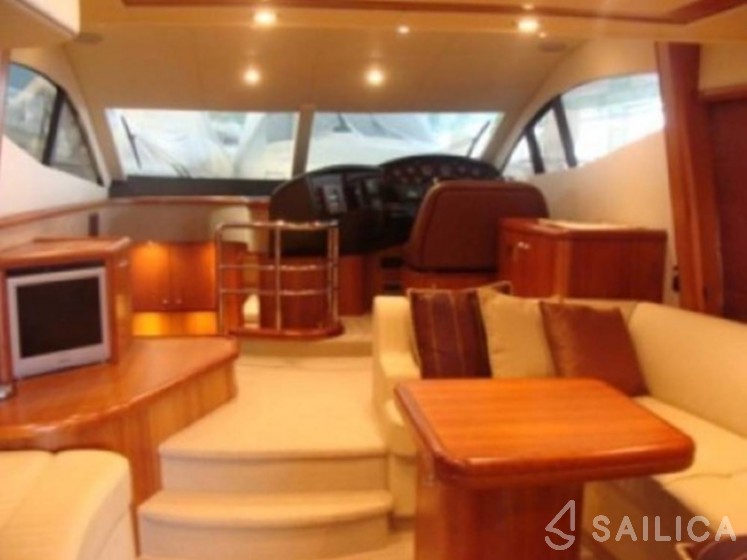 Manhattan 50 - Yacht Charter Sailica