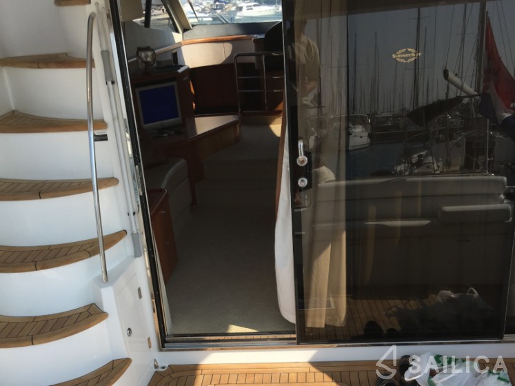 Manhattan 50 - Yacht Charter Sailica