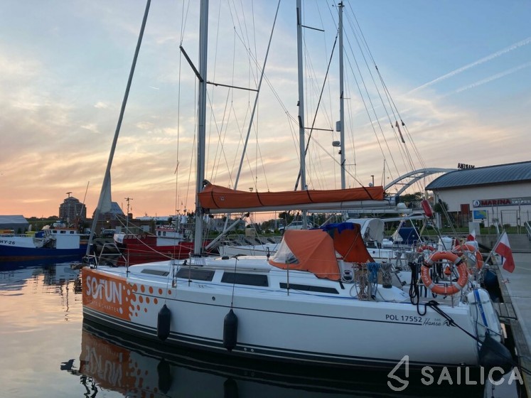 Hanse 345 - Yacht Charter Sailica