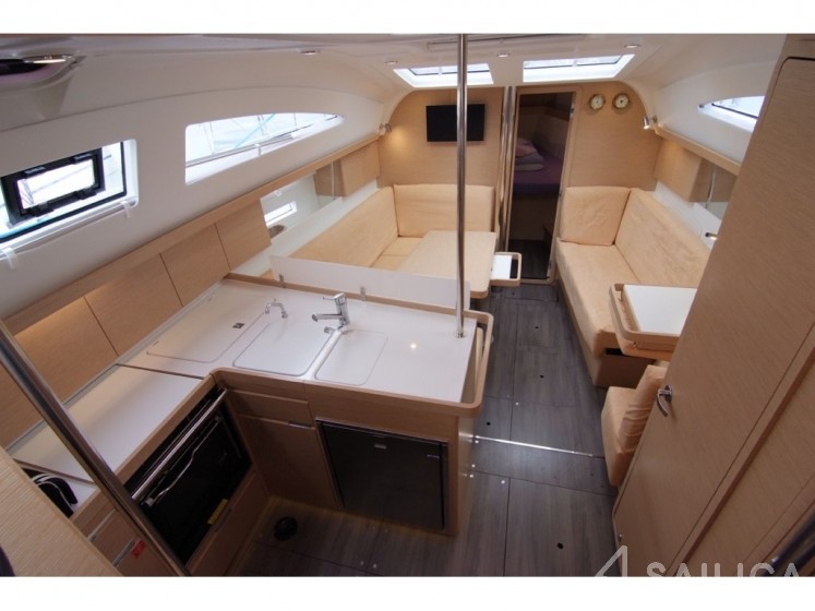 Elan 40 Impression - Yacht Charter Sailica
