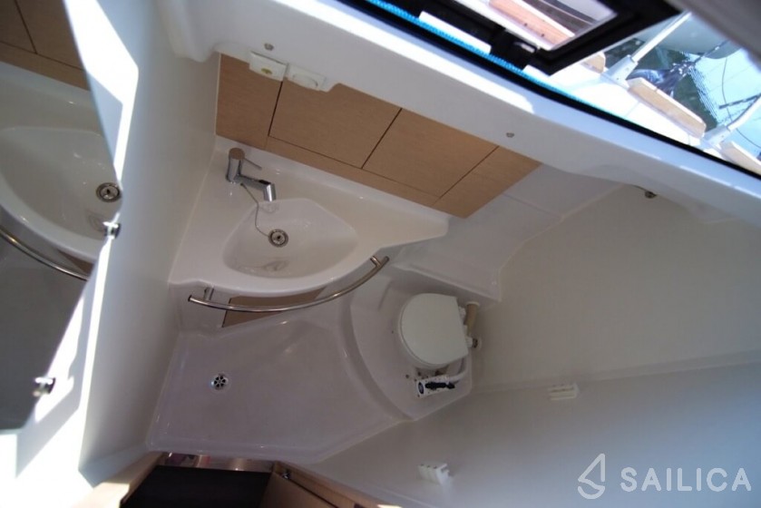 Elan 40 Impression - Yacht Charter Sailica