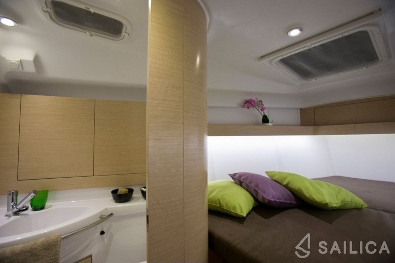 Elan 40 Impression - Yacht Charter Sailica