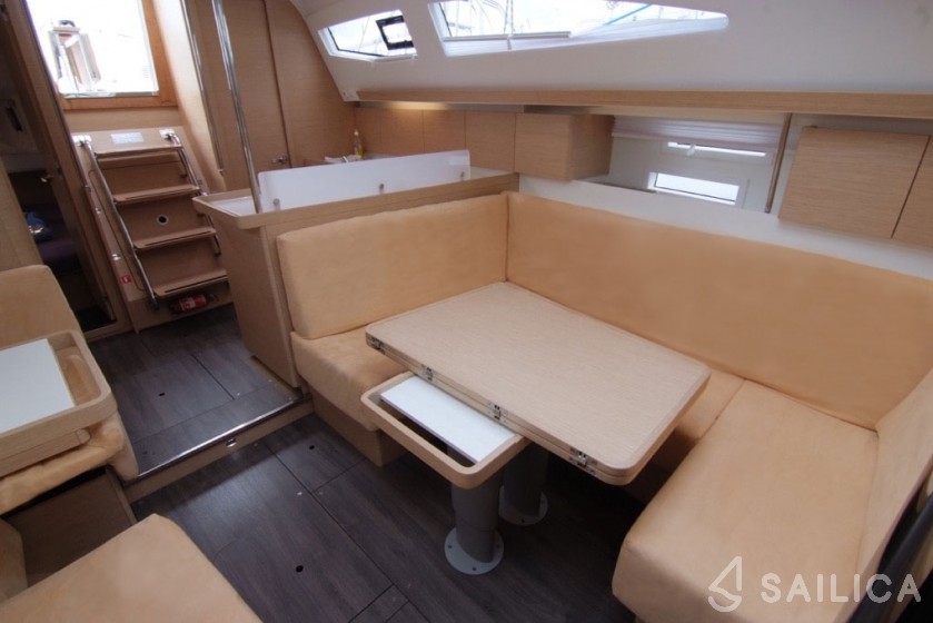 Elan 40 Impression - Yacht Charter Sailica