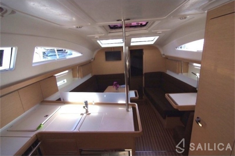 Elan 40 Impression - Yacht Charter Sailica