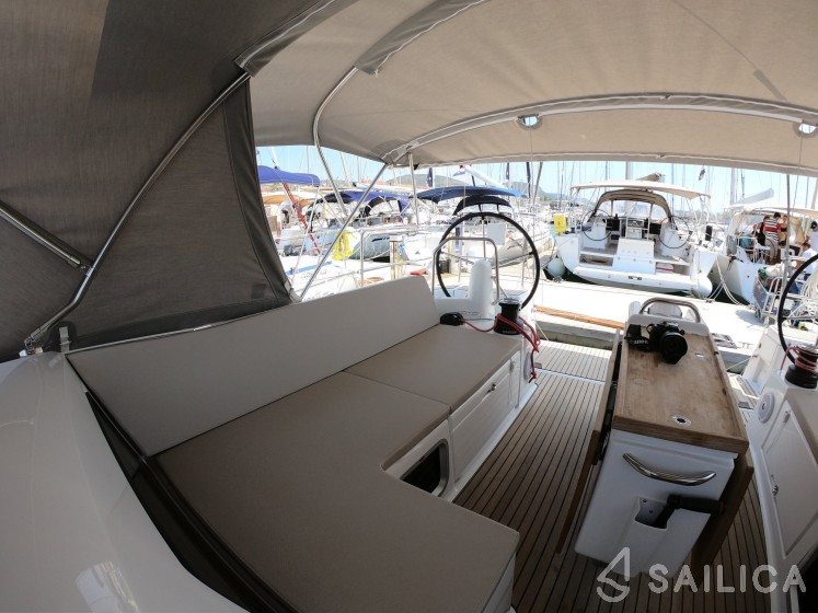 Sun Odyssey 490 - Yacht Charter Sailica