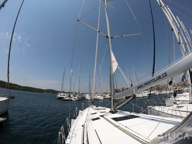 Sun Odyssey 490 - Yacht Charter Sailica