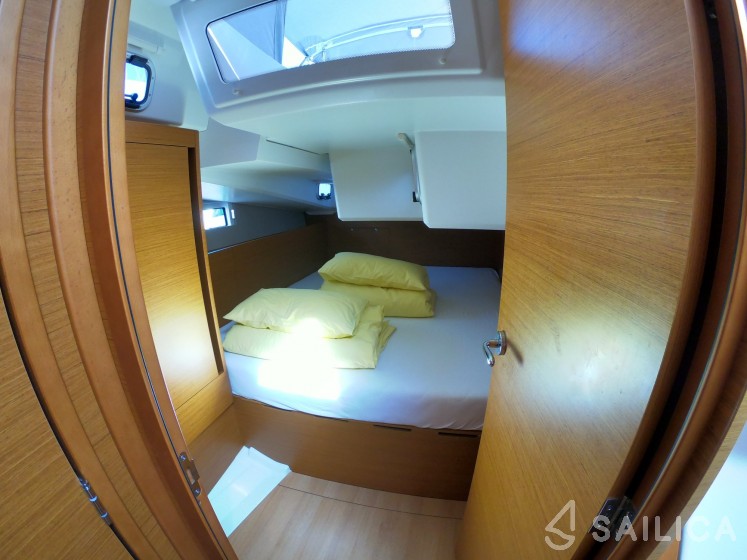 Sun Odyssey 490 - Yacht Charter Sailica