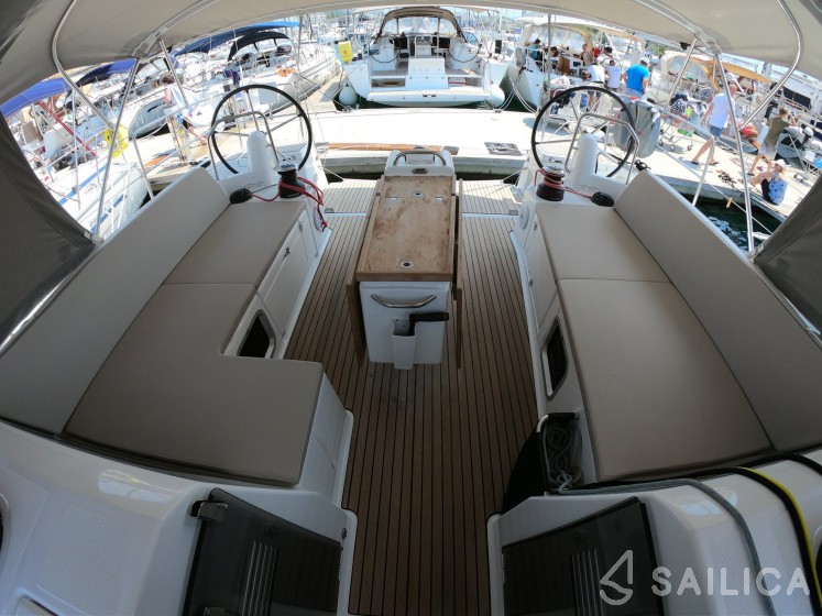 Sun Odyssey 490 - Yacht Charter Sailica