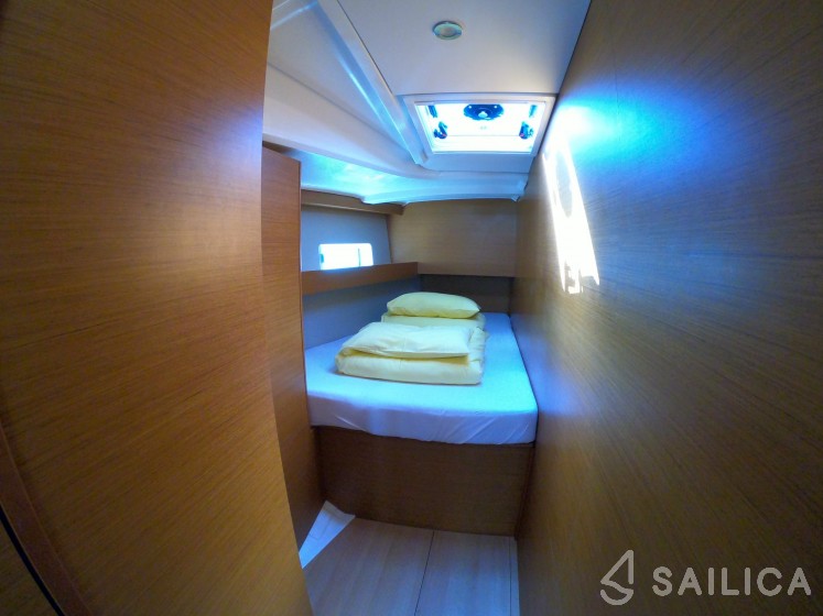 Sun Odyssey 490 - Yacht Charter Sailica