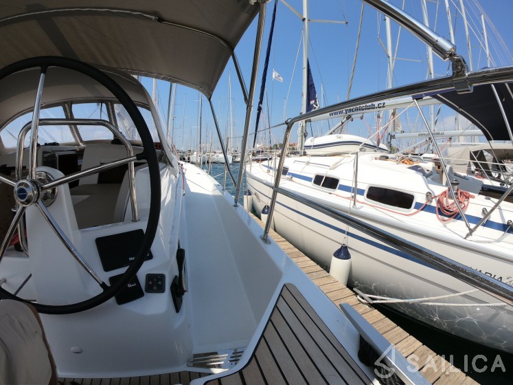 Sun Odyssey 490 - Yacht Charter Sailica