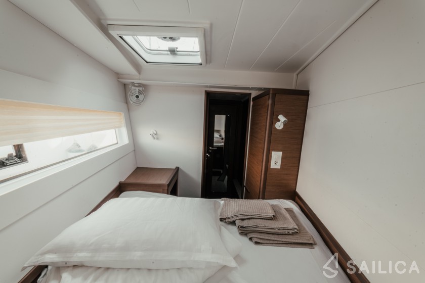 Lagoon 40 - Yacht Charter Sailica