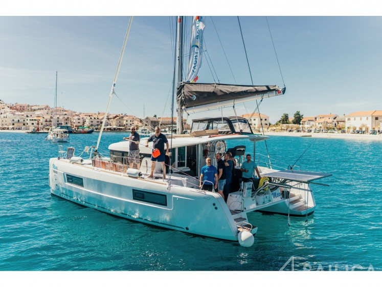 Lagoon 40 - Yacht Charter Sailica