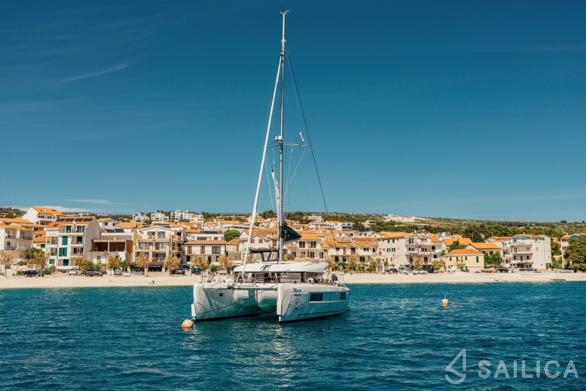 Lagoon 40 - Yacht Charter Sailica