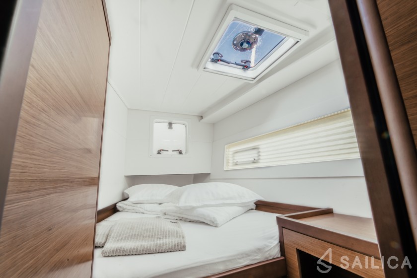 Lagoon 40 - Yacht Charter Sailica