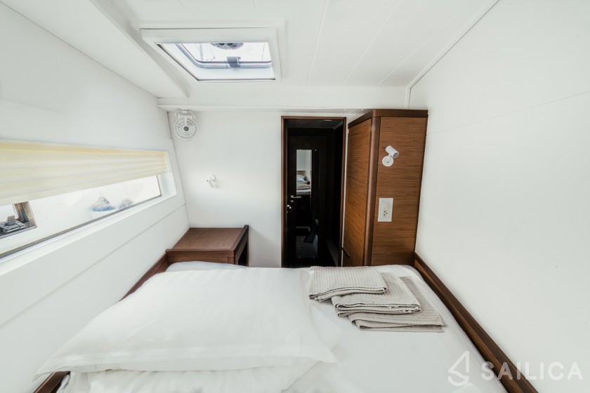 Lagoon 40 - Yacht Charter Sailica