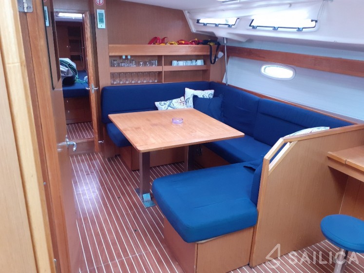 Bavaria 43 Cruiser - Yacht Charter Sailica