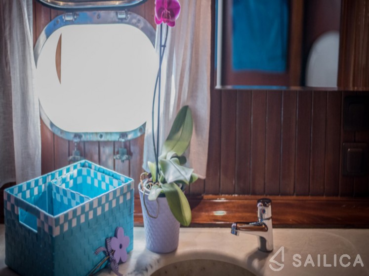 Gulet - Yacht Charter Sailica