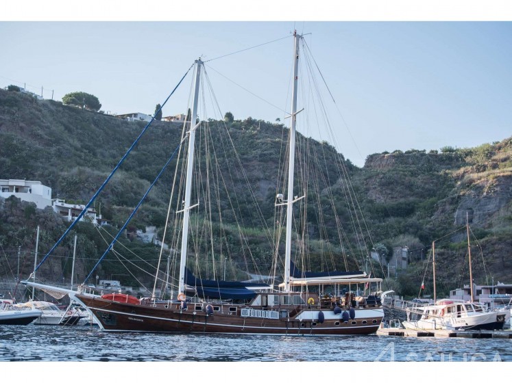 Gulet - Yacht Charter Sailica